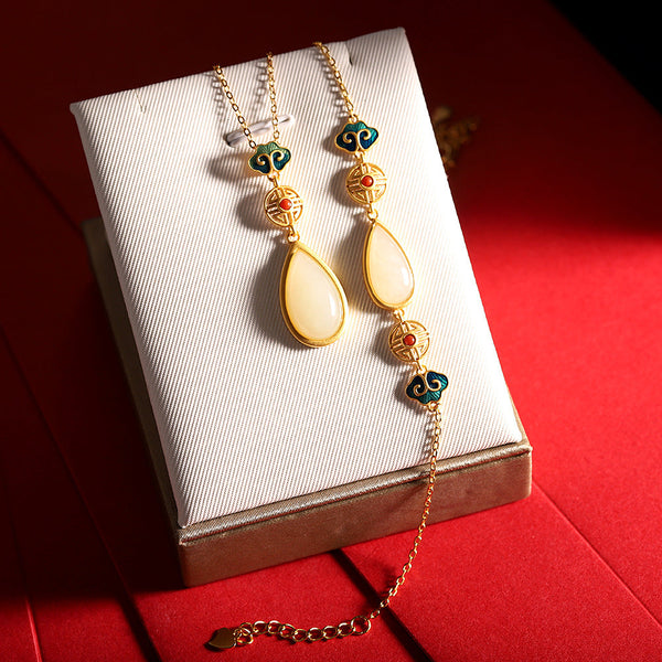 Golden Jade Teardrop Necklace - Elegant Women's Accessory