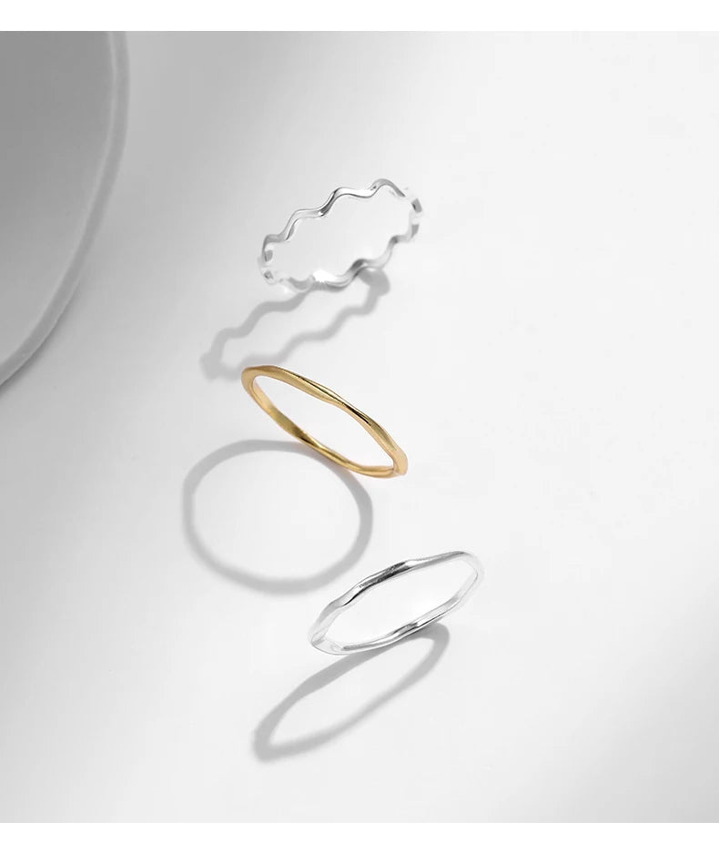 Effortless Style - Geometric Wave Ring